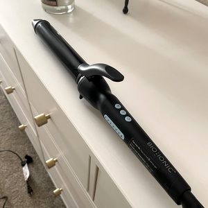 Bio Ionic Long Barrel Curling Iron 1.25’ NanoIonic MX